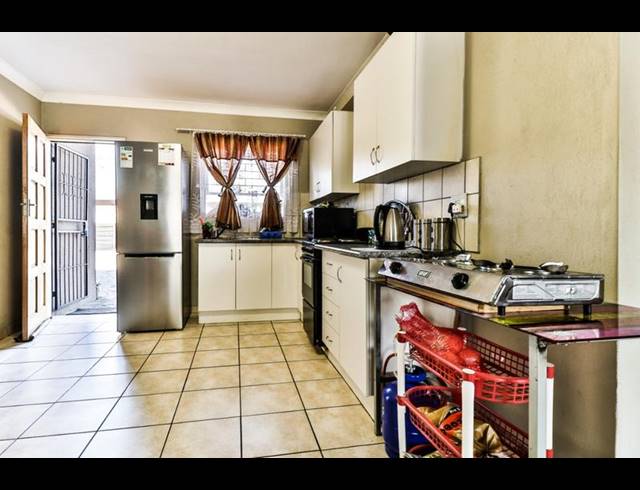 2 BEDROOM PROPERTY TO RENT IN GEDULD